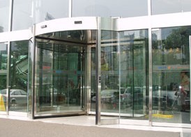 肯德基门旋转门旗杆_佛山市南海纳格玛自动门_