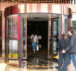 东莞旋转门厂家安装一套旋转门多少钱