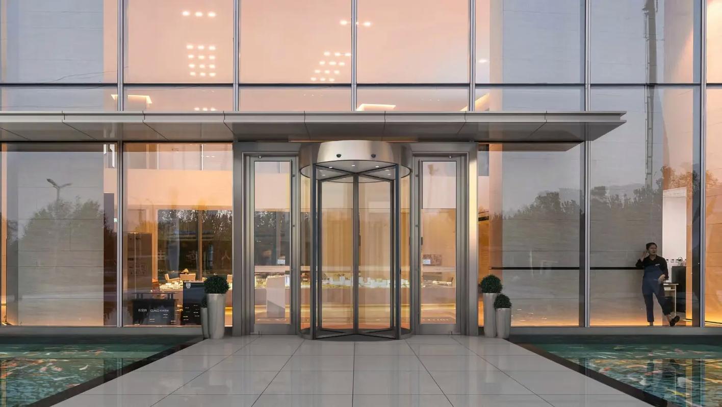 专业制作按装《两翼豪华旋转门》《三翼,四翼旋转门》《环柱 - 抖