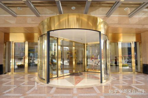 自动旋转门与手动旋转门有什么不同 各自的优势 朗荣旋转门