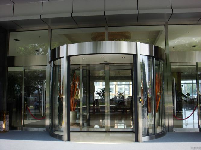 江苏酒店豪华旋转门厂家引领酒店门户潮流,高端奢华