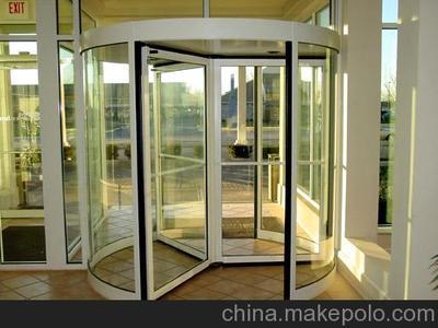豪华三翼自动旋转门 苏州旺通皇盾门窗的卓越之作